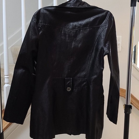 Coat - Picture 3 of 4